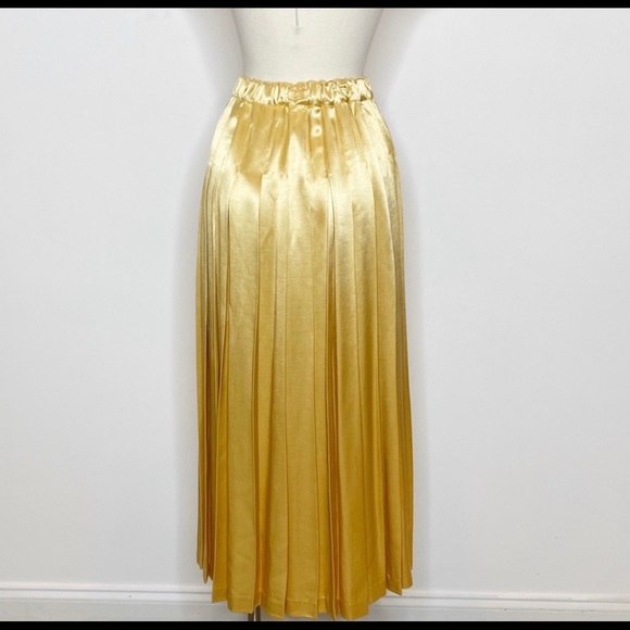 Vintage Gold Pleated Midi Skirt - Picture 2 of 4